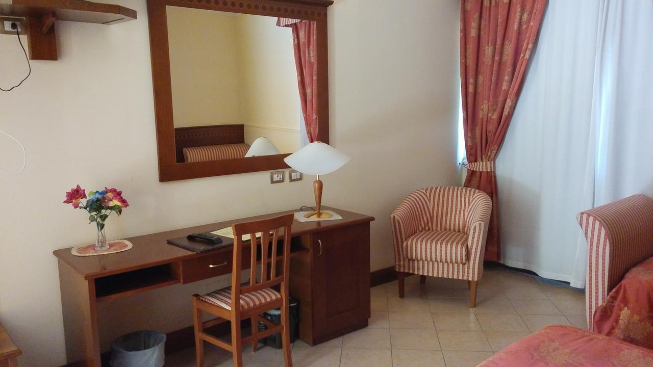 Hotel Turrita 아로네 외부 사진